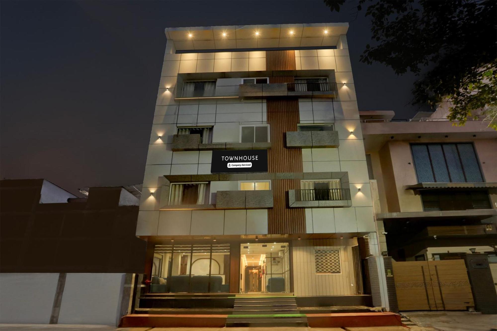 Super Townhouse Taj Nagri Phase 2 Formerly Grand Rivera Tājganj Exteriör bild