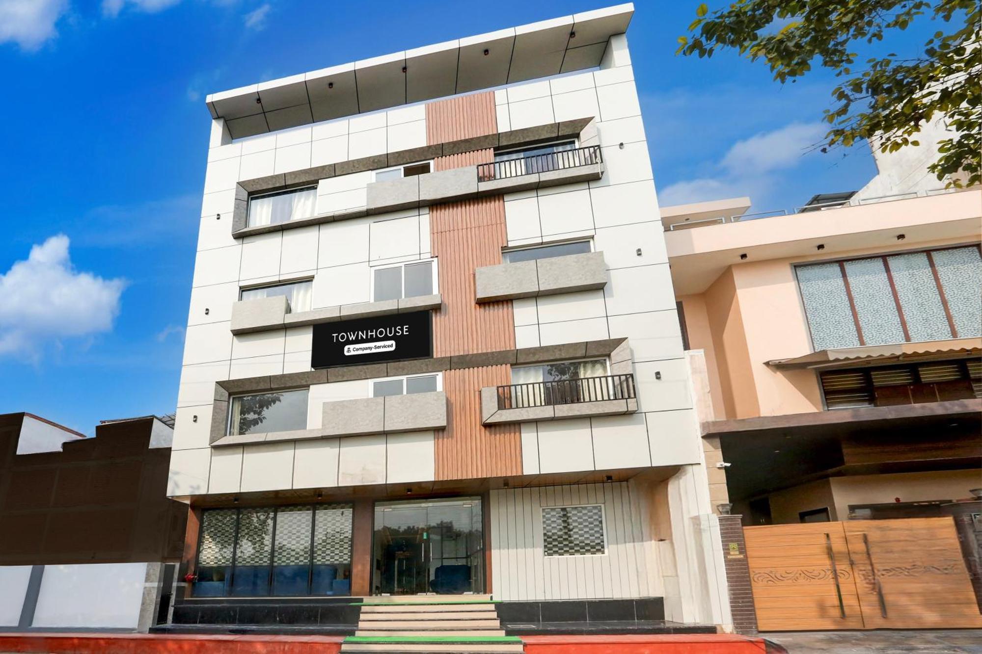 Super Townhouse Taj Nagri Phase 2 Formerly Grand Rivera Tājganj Exteriör bild