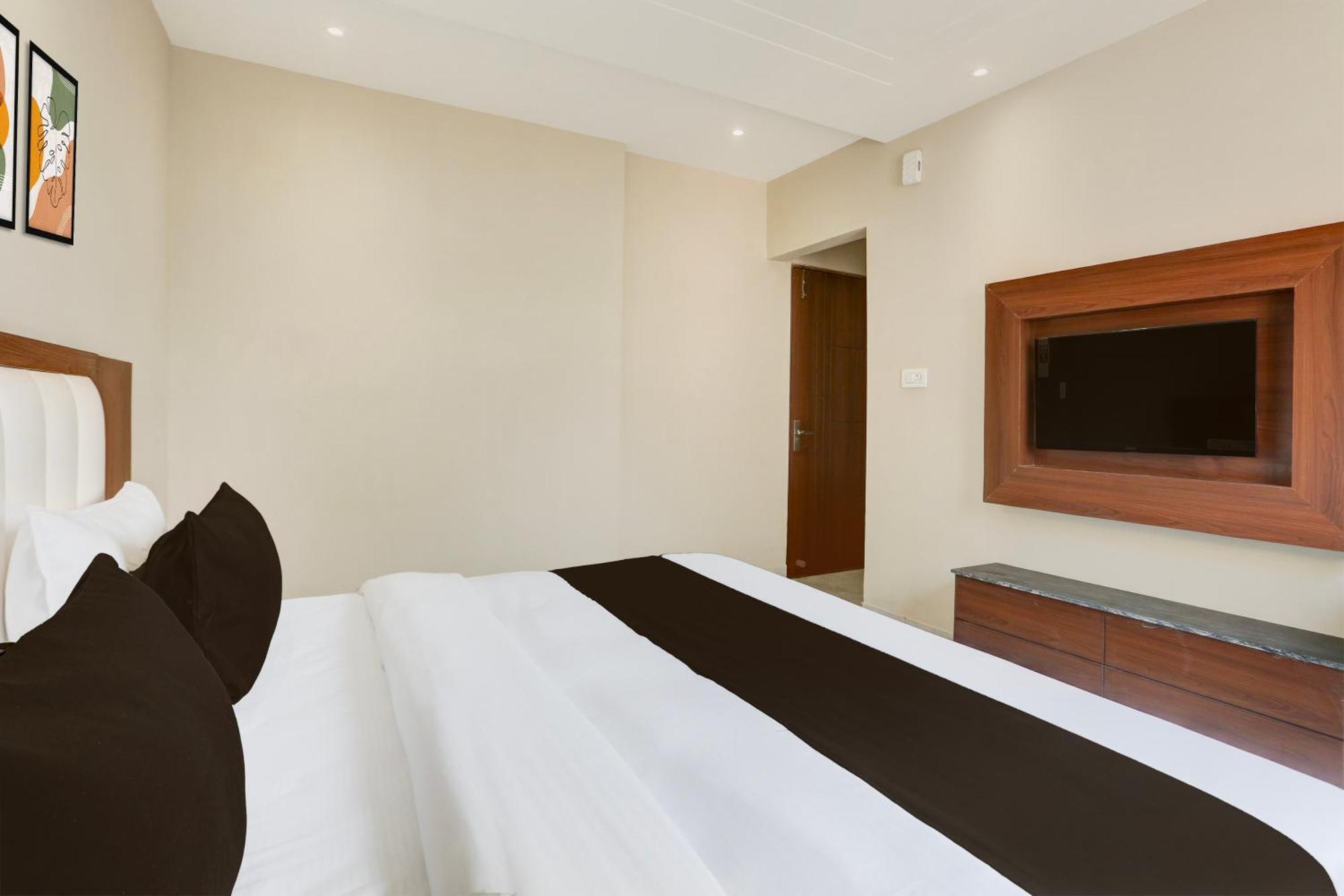 Super Townhouse Taj Nagri Phase 2 Formerly Grand Rivera Tājganj Exteriör bild
